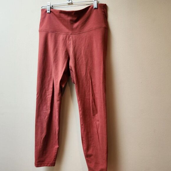 Old Navy active brick red soft leggings / tights - Picture 2 of 4